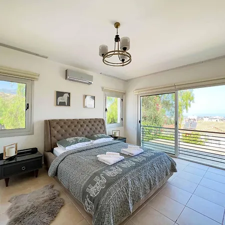 Bitter Orange With Pool By Holidaykeys *